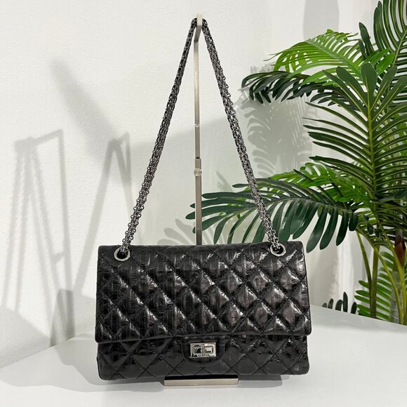 Chanel Black Striped Calfskin 2.55 Reissue 226 Double Flap Bag - Picture 2 of 15